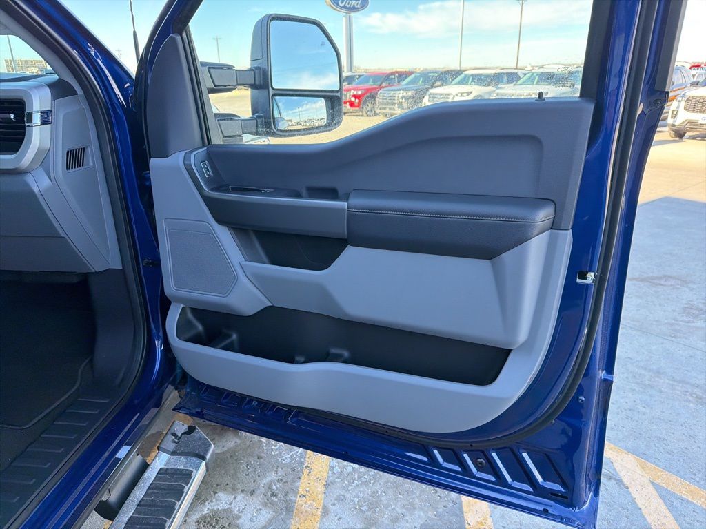 2026 Ford F-350 Super Duty XLT - Photo 24
