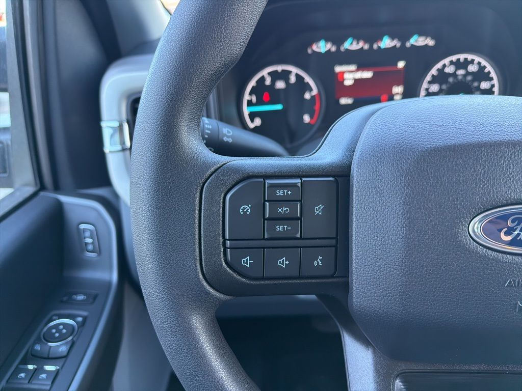 2026 Ford F-350 Super Duty XLT - Photo 15