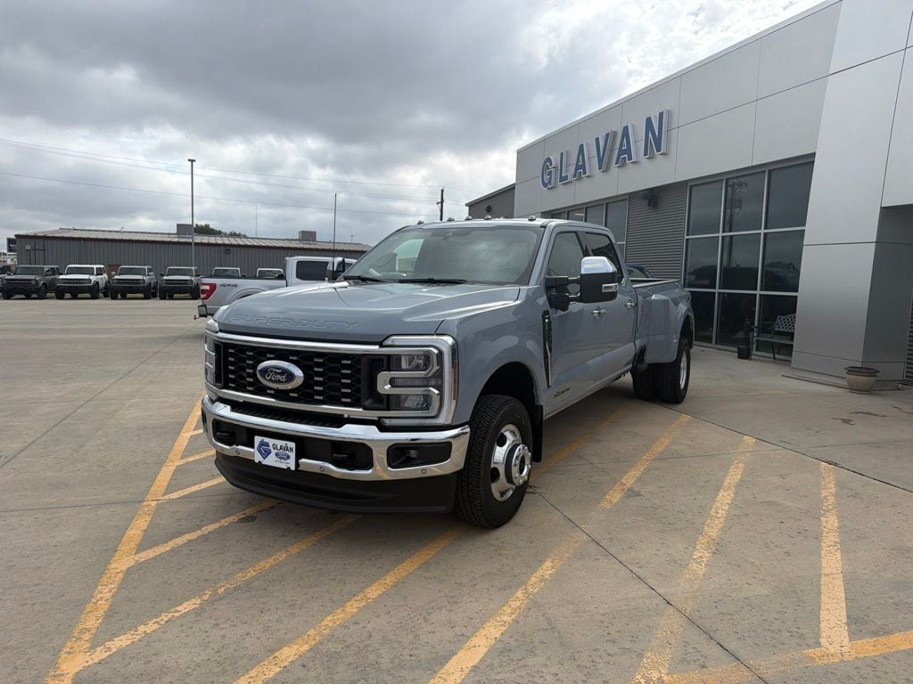 New 2026 Ford F-350 Lariat Truck
