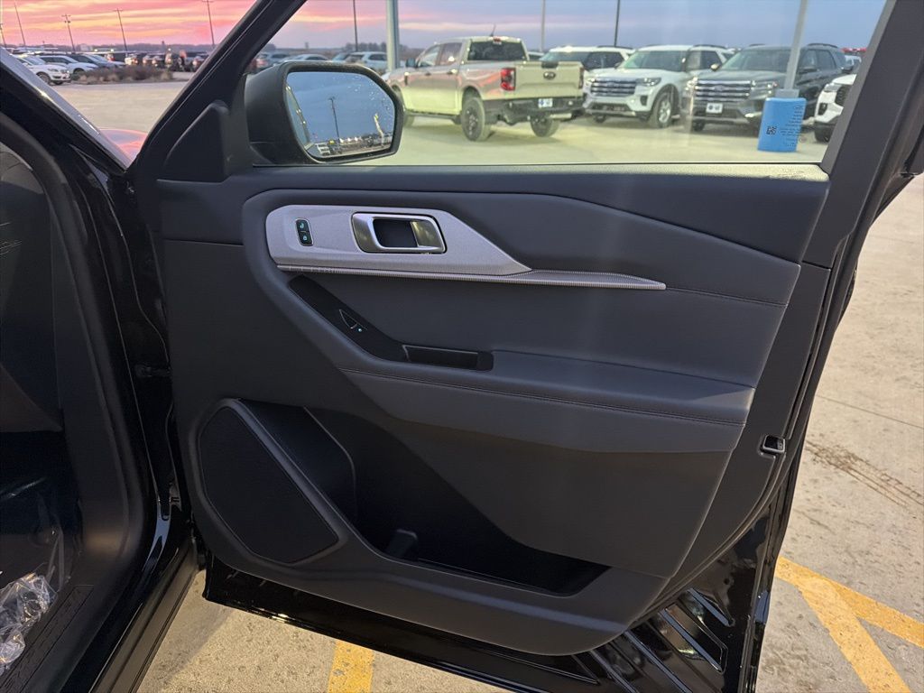 2026 Ford Explorer Active - Photo 25