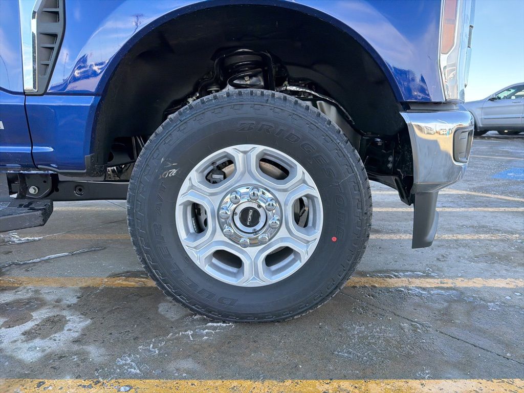2026 Ford F-350 Super Duty XLT - Photo 27