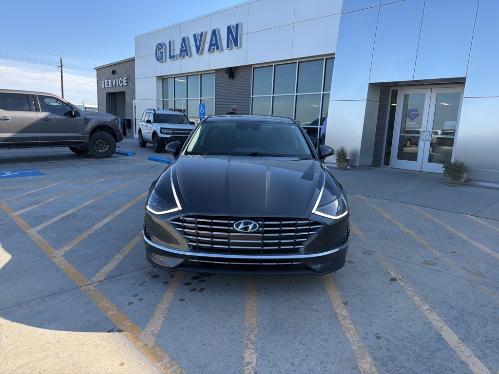 Used 2021 Hyundai Sonata Hybrid Blue with VIN KMHL24JJ0MA036627 for sale in Clay Center, KS