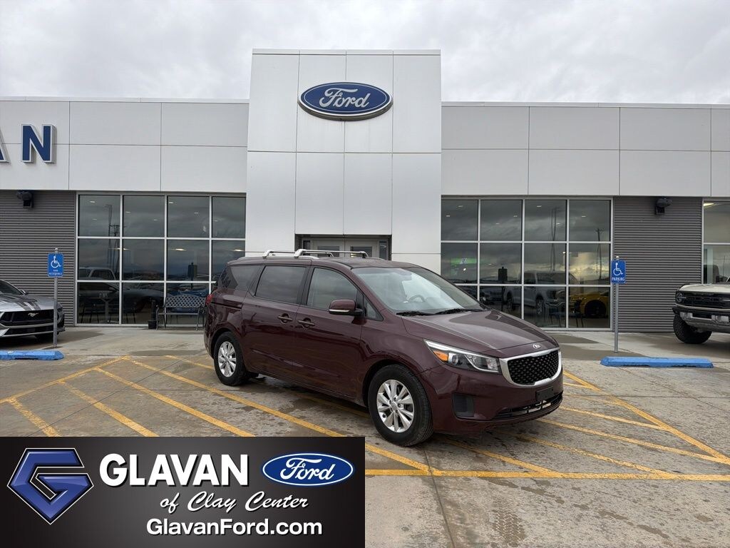 Used 2015 Kia Sedona LX Minivan/Van