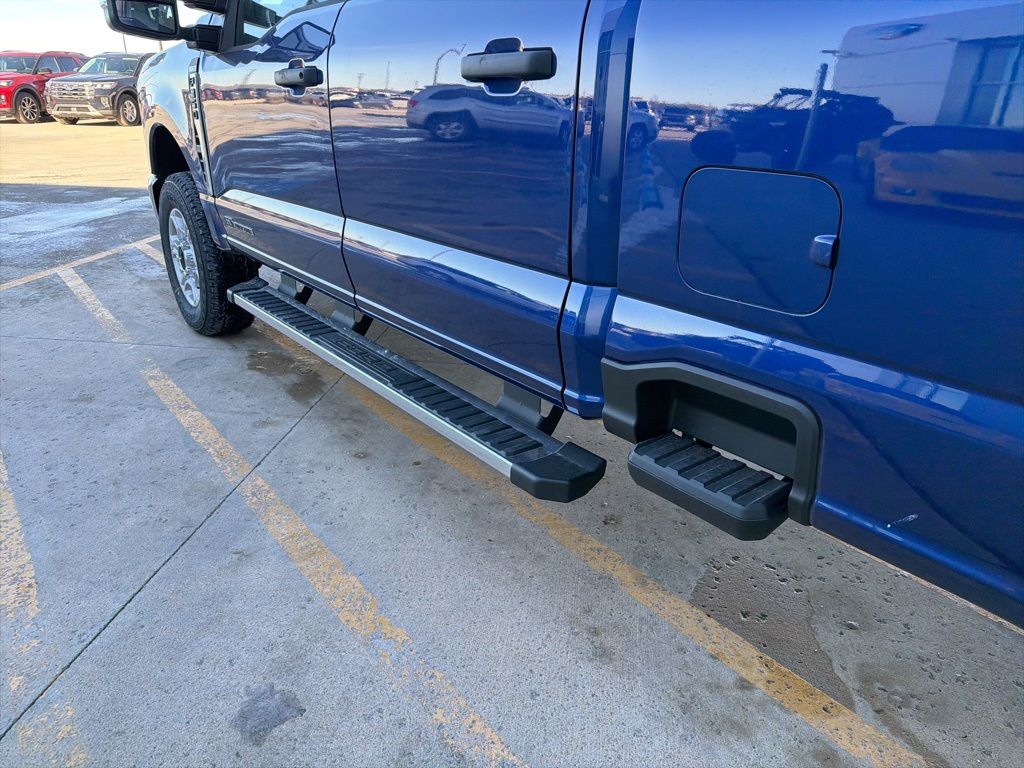 2026 Ford F-350 Super Duty XLT - Photo 11