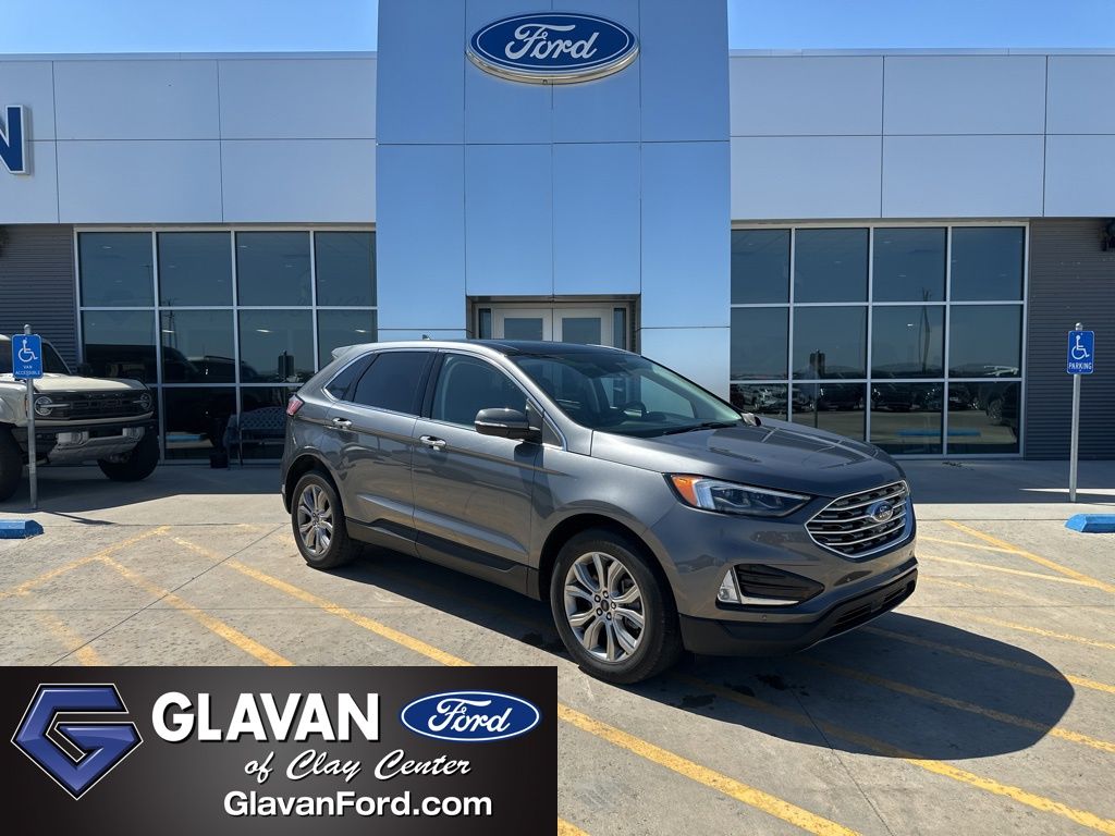 2023 Ford Edge Titanium