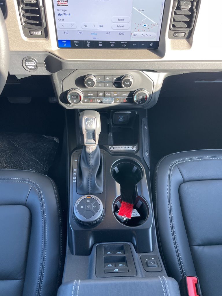 2025 Ford Bronco 4-Door Outer Banks - Photo 15