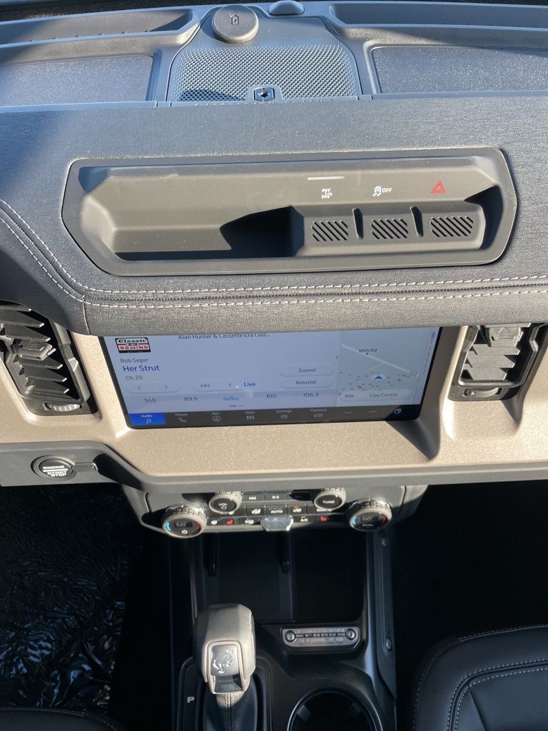 2025 Ford Bronco 4-Door Outer Banks - Photo 16
