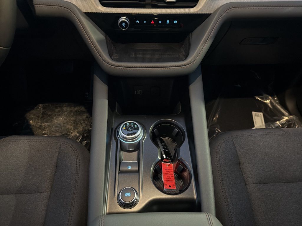 2026 Ford Explorer Active - Photo 15