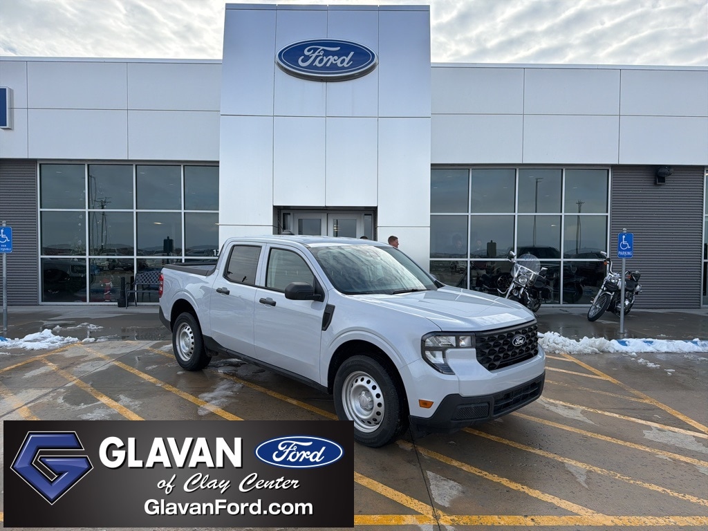 2025 Ford Maverick XL's photo
