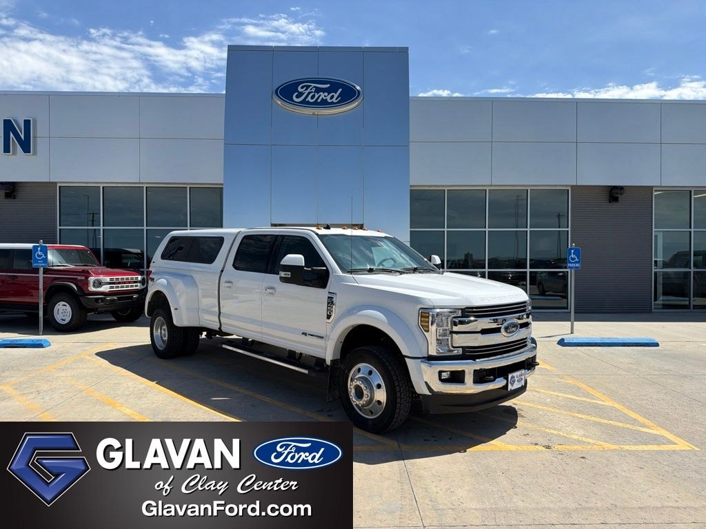 Used 2019 Ford F-450 Lariat Truck