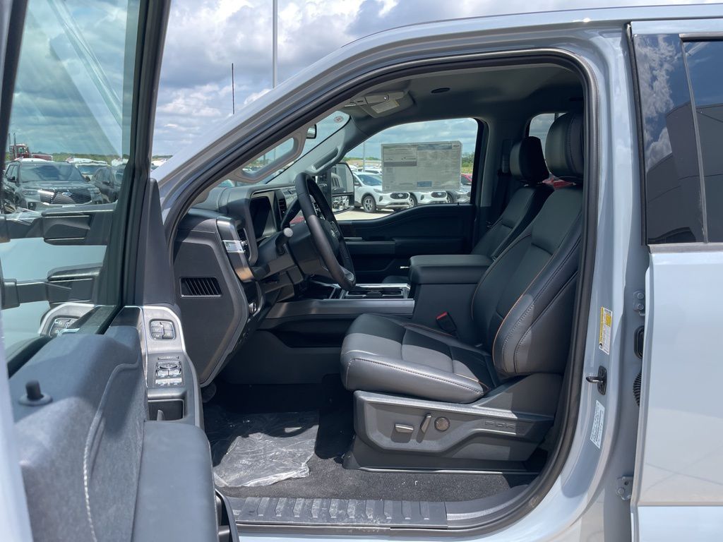 2025 Ford F-250 Super Duty Lariat - Photo 13