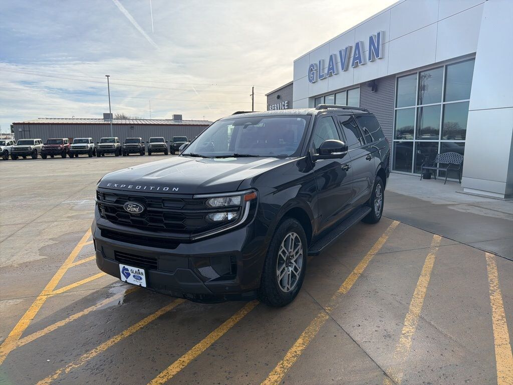 Used 2025 Ford Expedition Max Active SUV