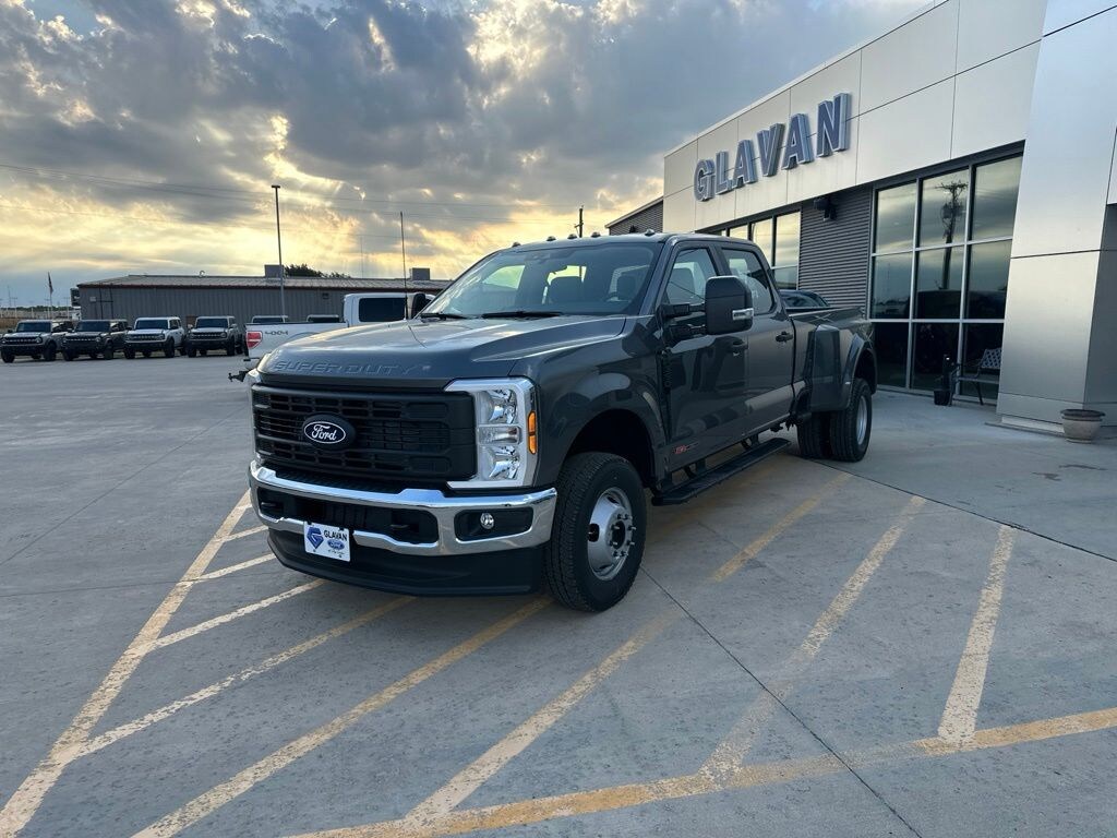 New 2027 Ford F-350 XL Truck