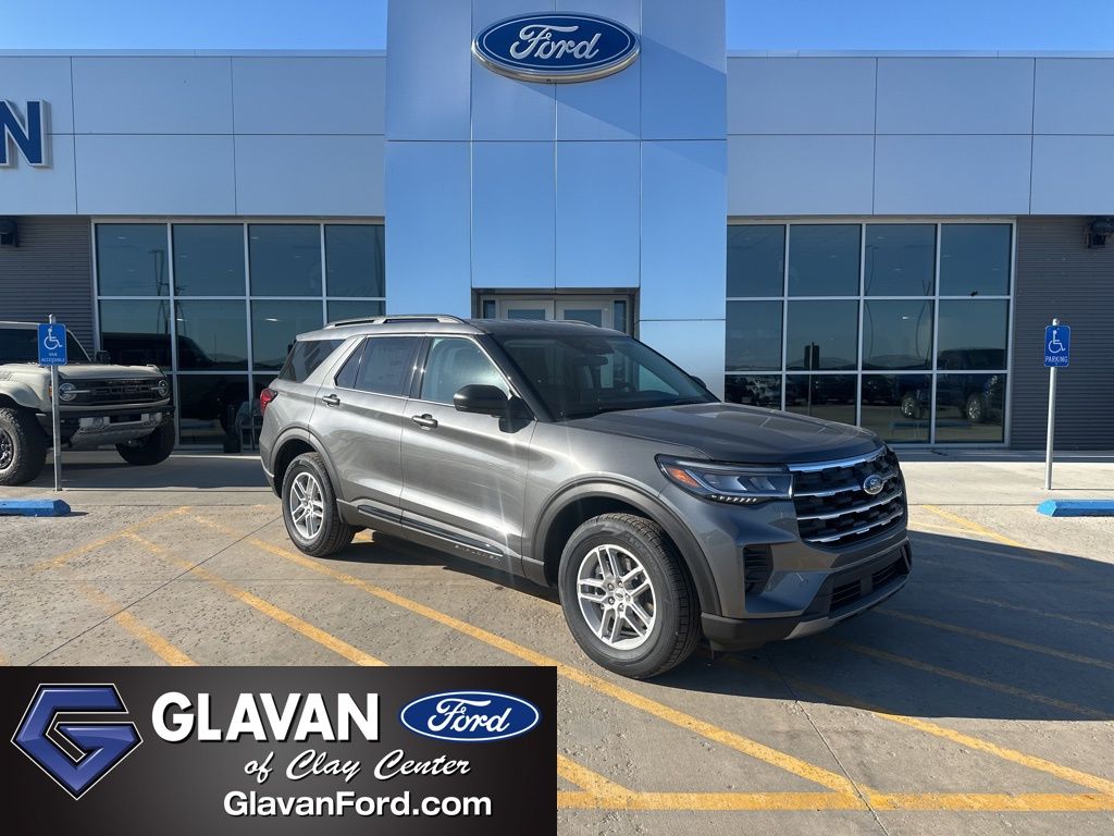 2026 Ford Explorer Active 4WD's photo