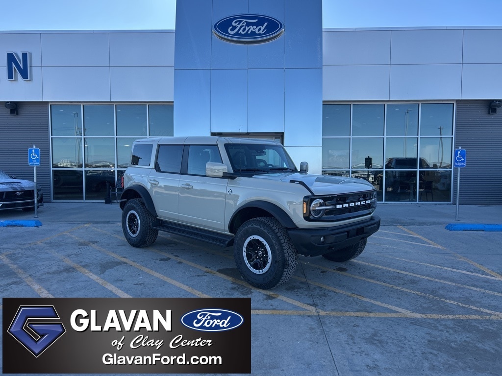 New 2025 Ford Bronco Outer Banks SUV