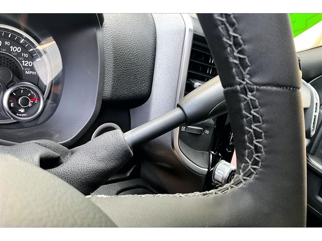 2025 RAM 2500 Big Horn - Photo 28