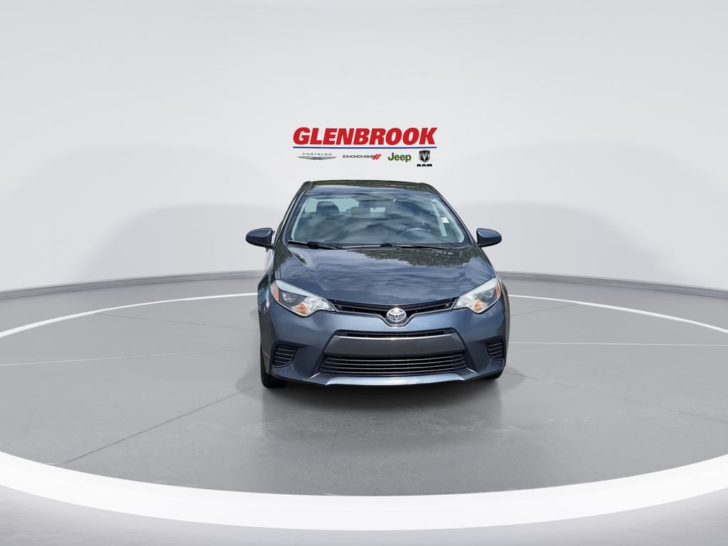 2016 Toyota Corolla LE photo 3