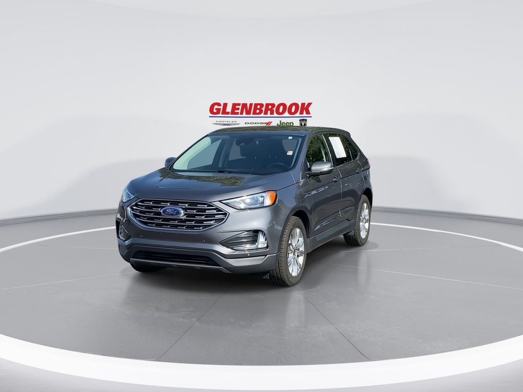 2024 Ford Edge Titanium photo 2