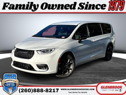 2026 Chrysler Pacifica Select Passenger Van