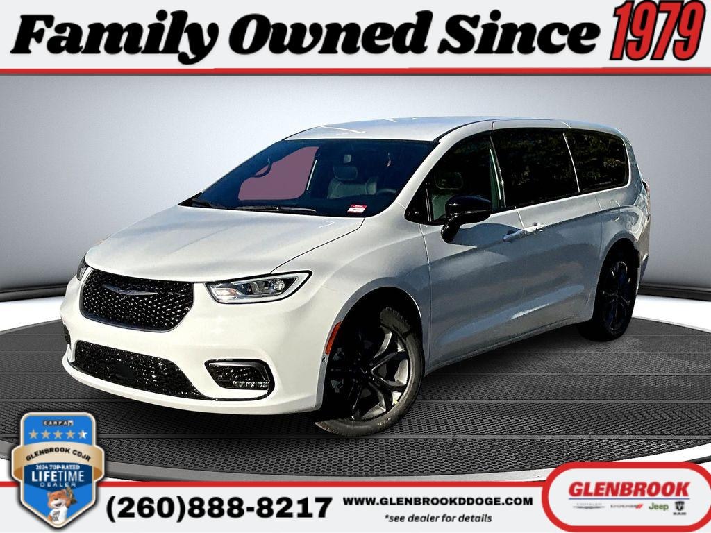 New 2026 Chrysler Pacifica Select Passenger Van