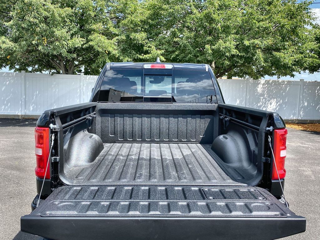 2026 RAM 1500 Laramie - Photo 24