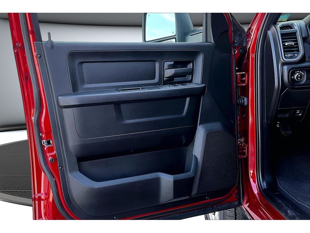 2025 RAM 2500 Tradesman - Photo 37
