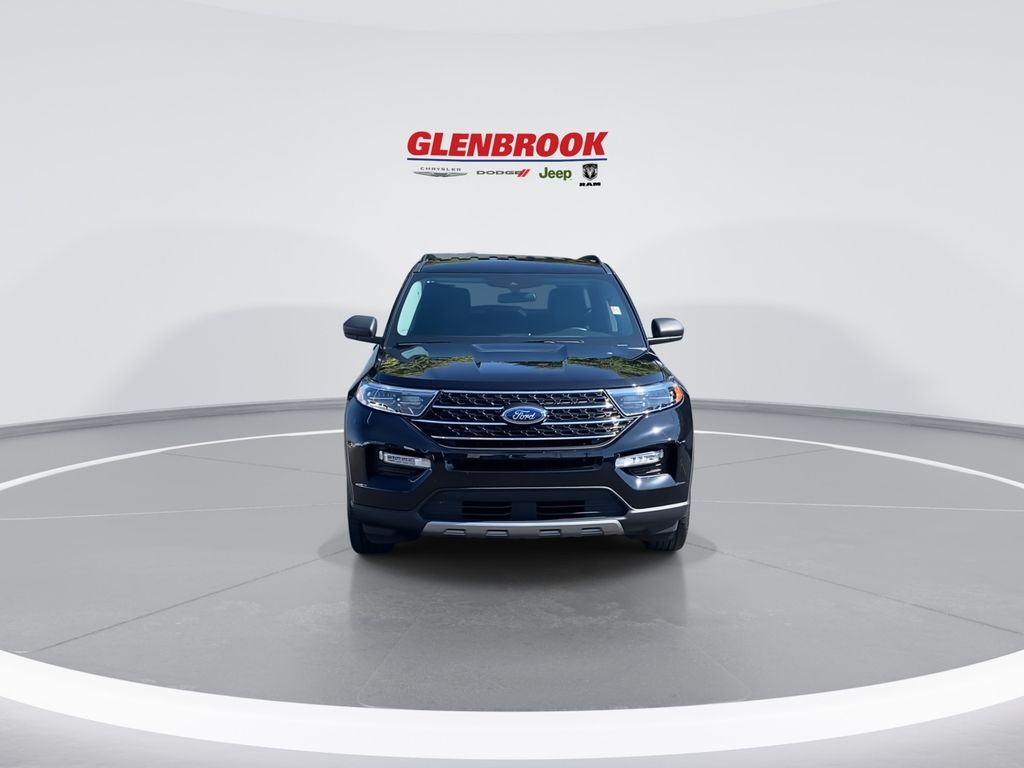 2023 Ford Explorer XLT photo 3