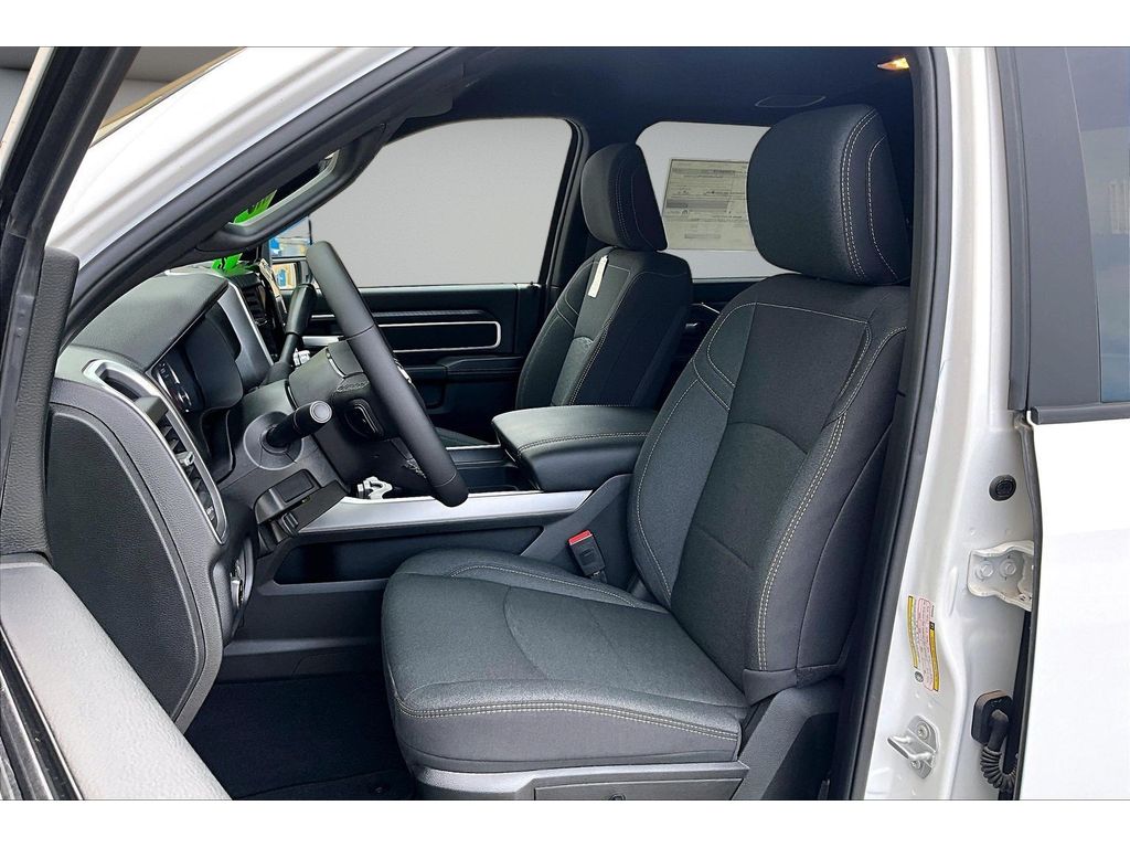 2025 RAM 2500 Big Horn - Photo 10