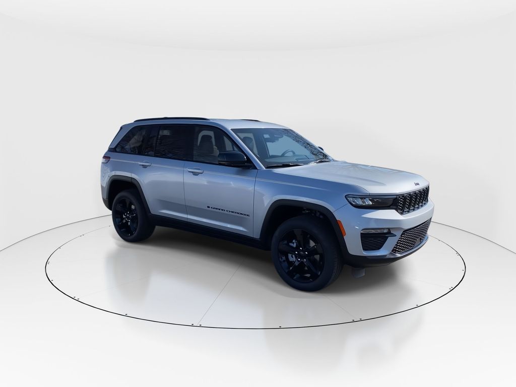 2025 Jeep Grand Cherokee Limited photo 2