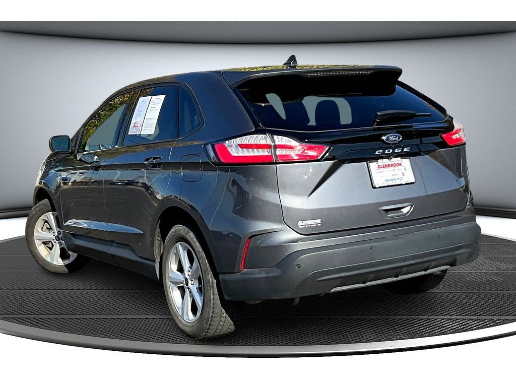 2021 Ford Edge SE photo 2