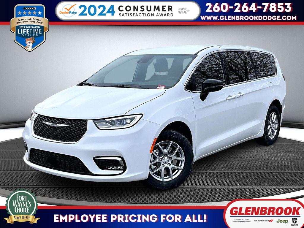 2026 Chrysler Pacifica Select's photo