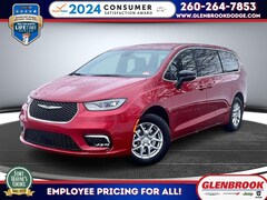 2026 Chrysler Pacifica Select Passenger Van