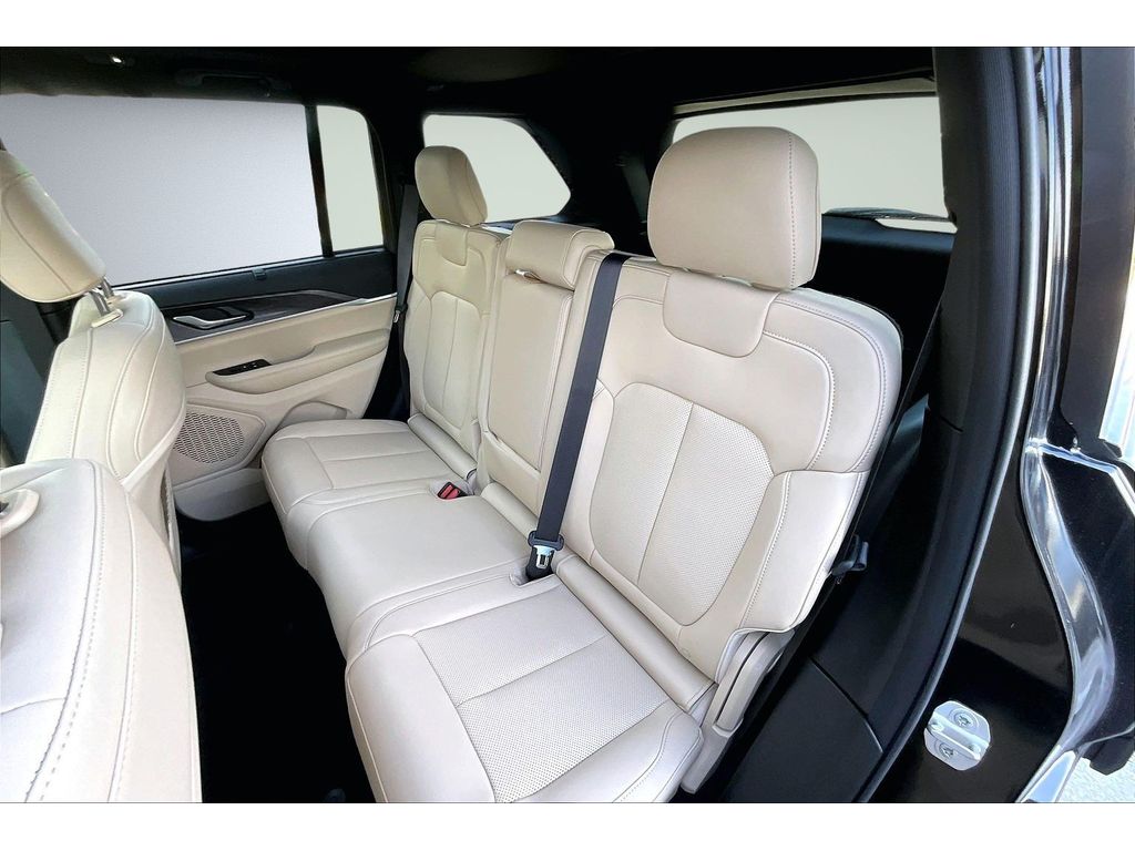 2025 Jeep Grand Cherokee Limited - Photo 13