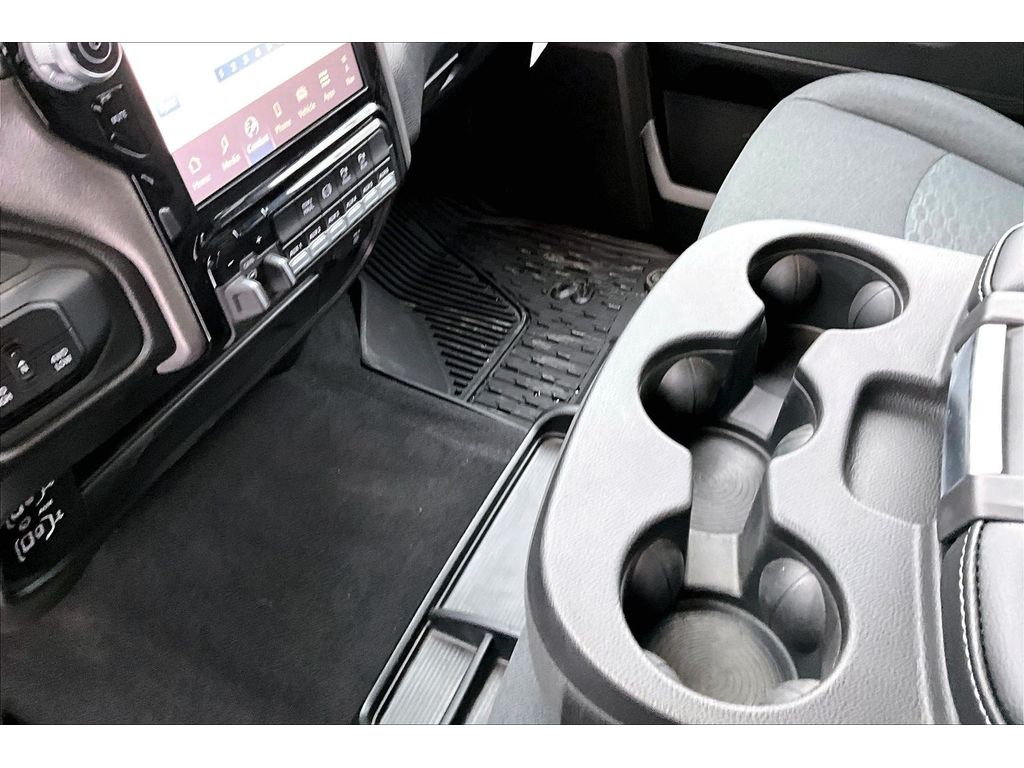 2025 RAM 2500 Tradesman - Photo 11