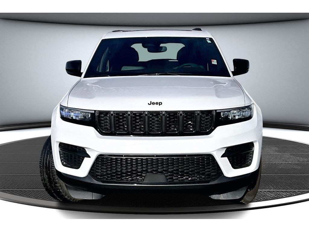 Used 2024 Jeep Grand Cherokee Altitude X Sport Utility