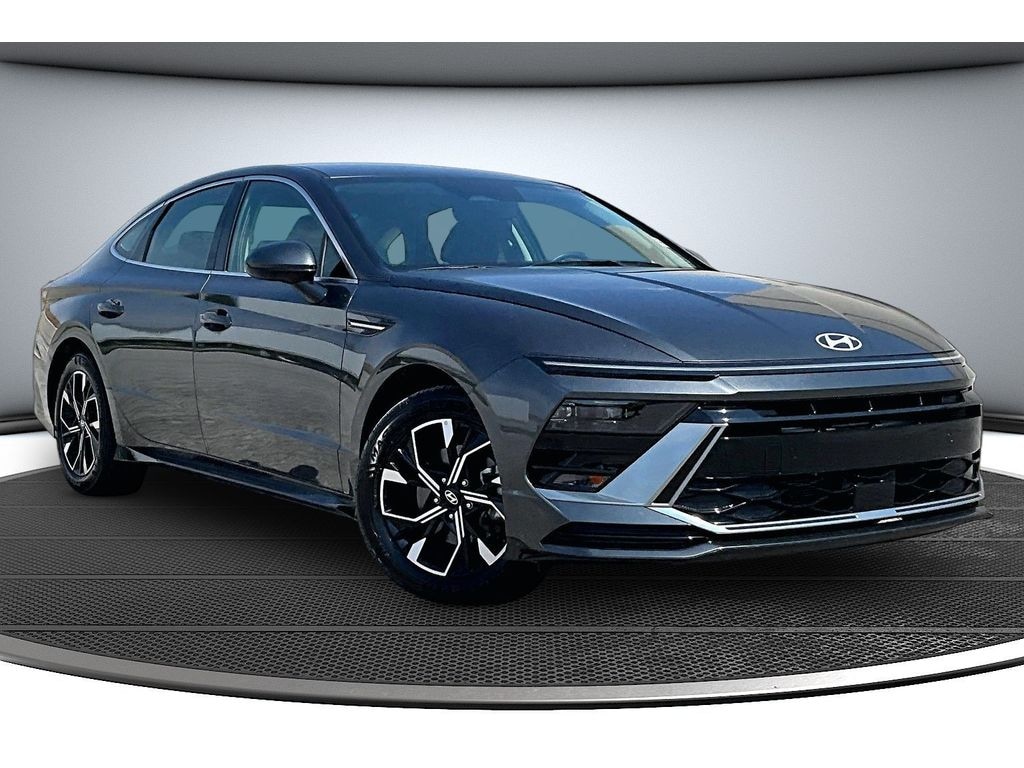Used 2025 Hyundai Sonata SEL Sedan