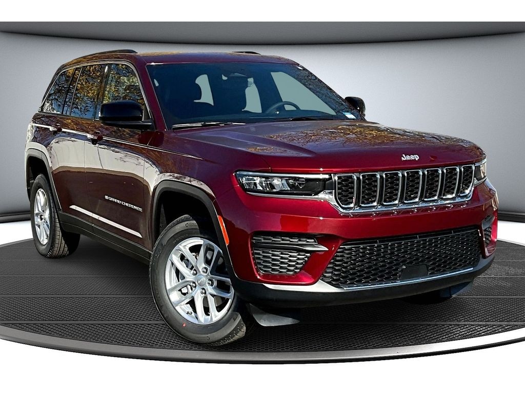New 2025 Jeep Grand Cherokee LAREDO X 4X4 Sport Utility