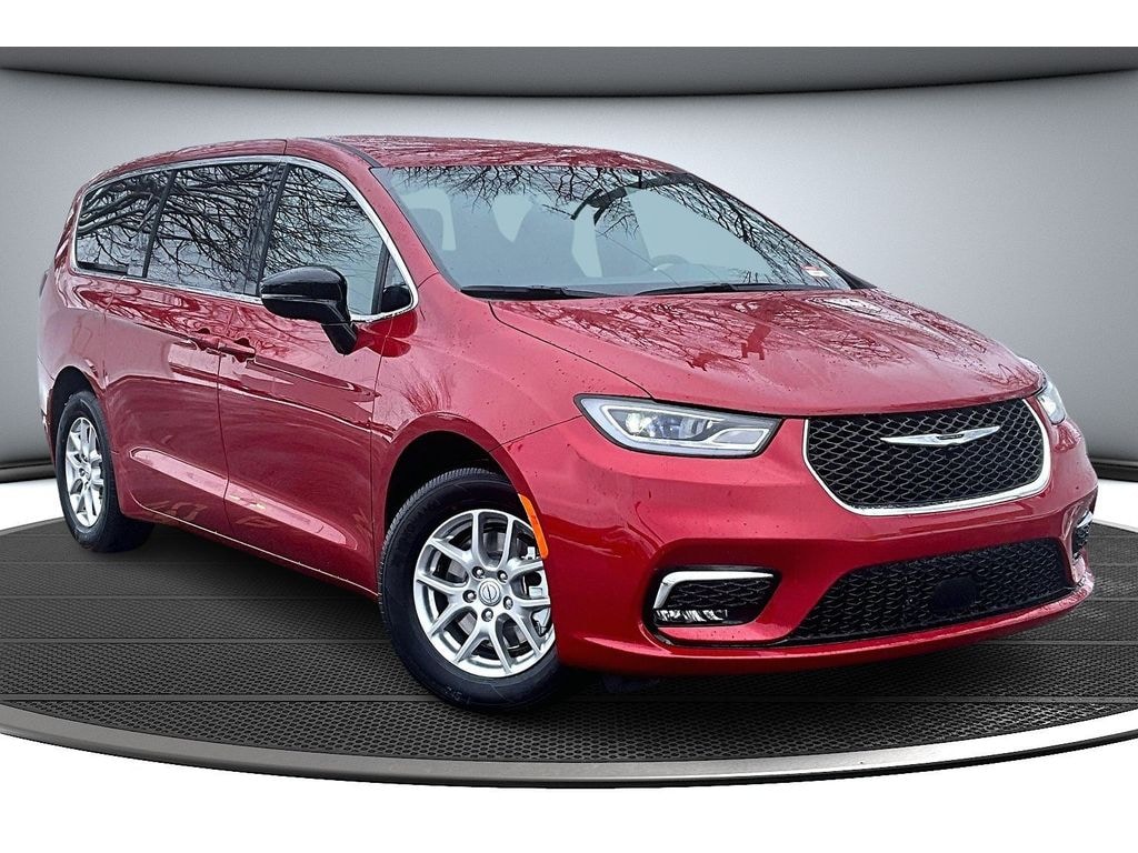 New 2026 Chrysler Pacifica Select Passenger Van