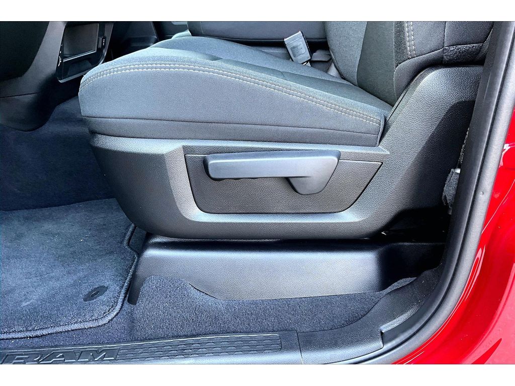 2025 RAM 2500 Tradesman - Photo 35