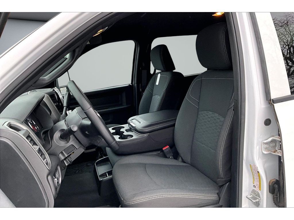 2025 RAM 2500 Tradesman - Photo 12