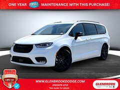 2026 Chrysler Pacifica Select Passenger Van