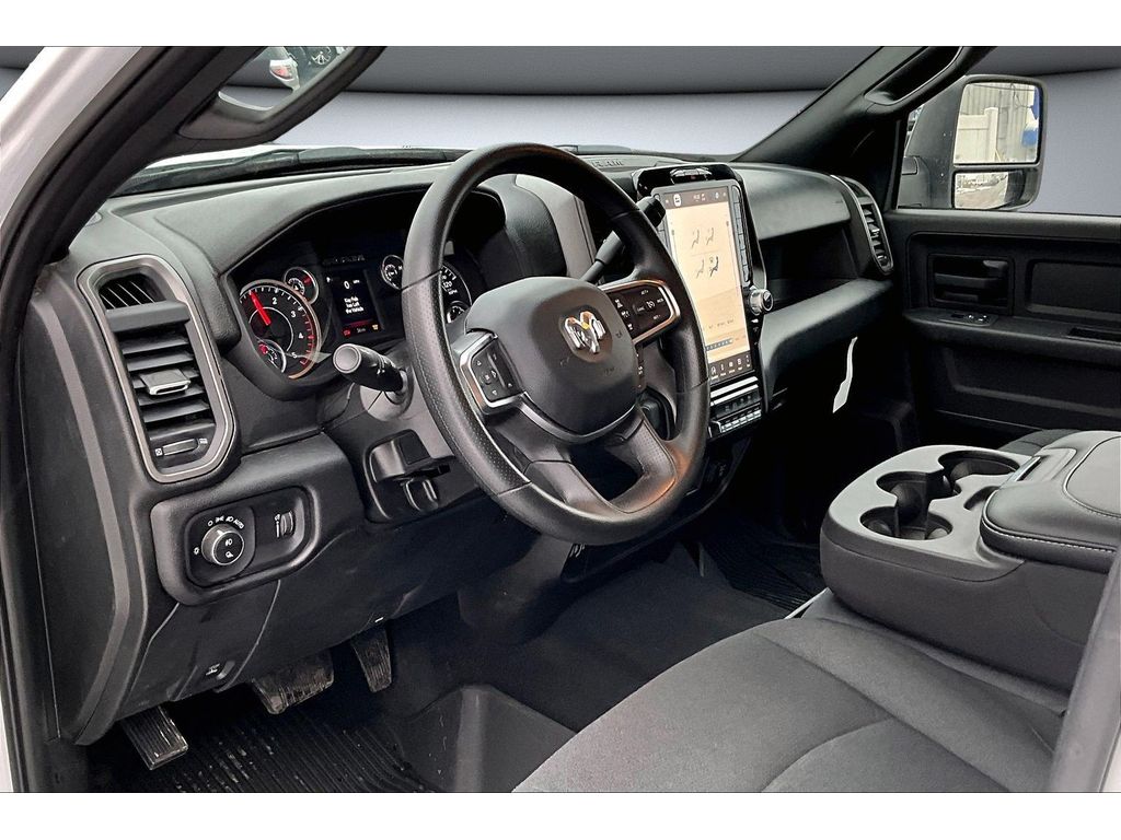 2025 RAM 2500 Tradesman - Photo 9