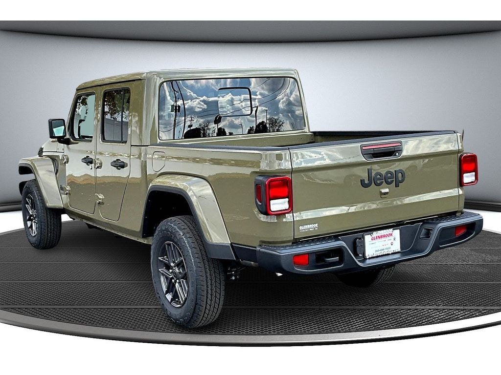 New 2026 Jeep Gladiator Sport S Pickup