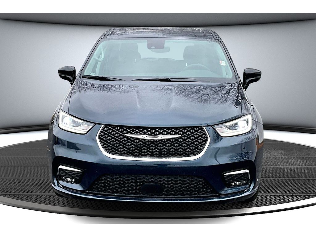 2024 Chrysler Pacifica Limited photo 3