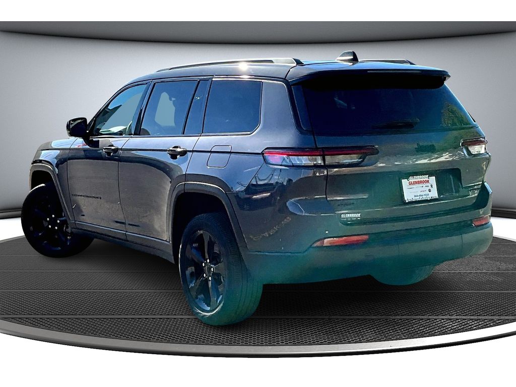 2024 Jeep Grand Cherokee Limited photo 2