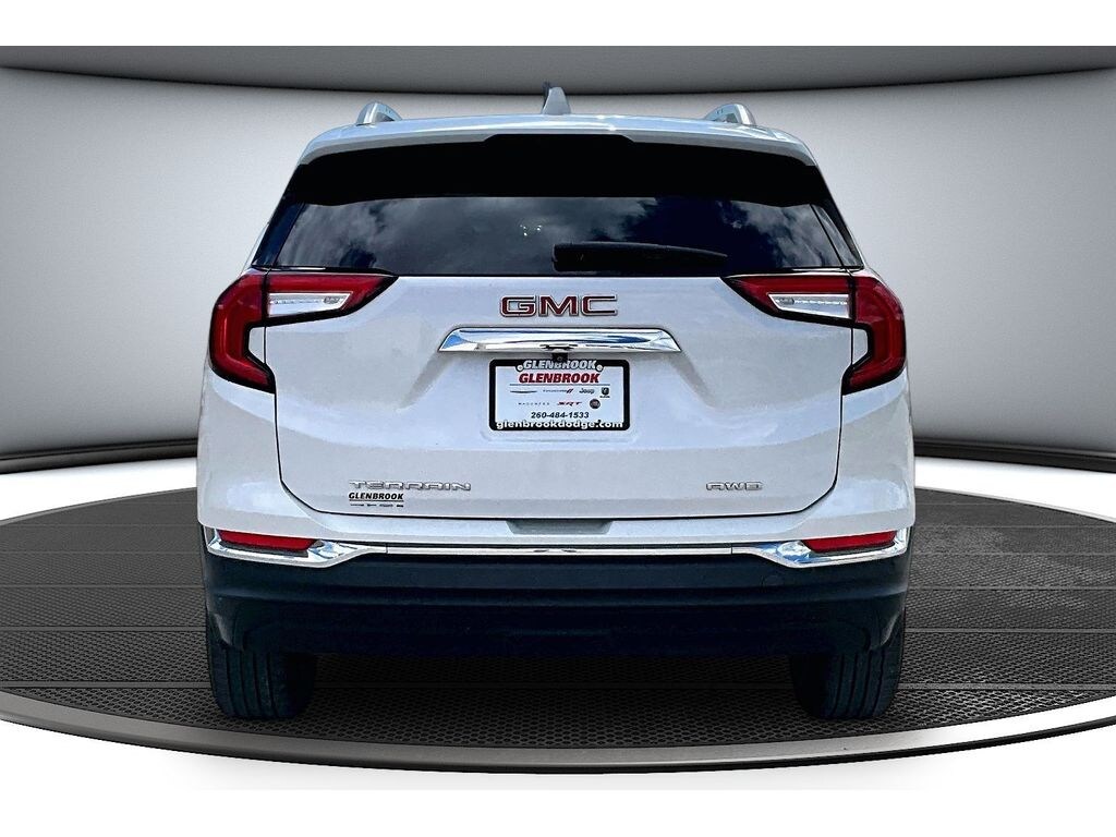 Used 2024 GMC Terrain SLT Sport Utility