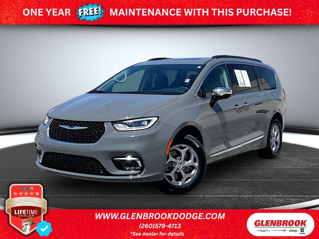2023 Chrysler Pacifica Limited AWD's photo