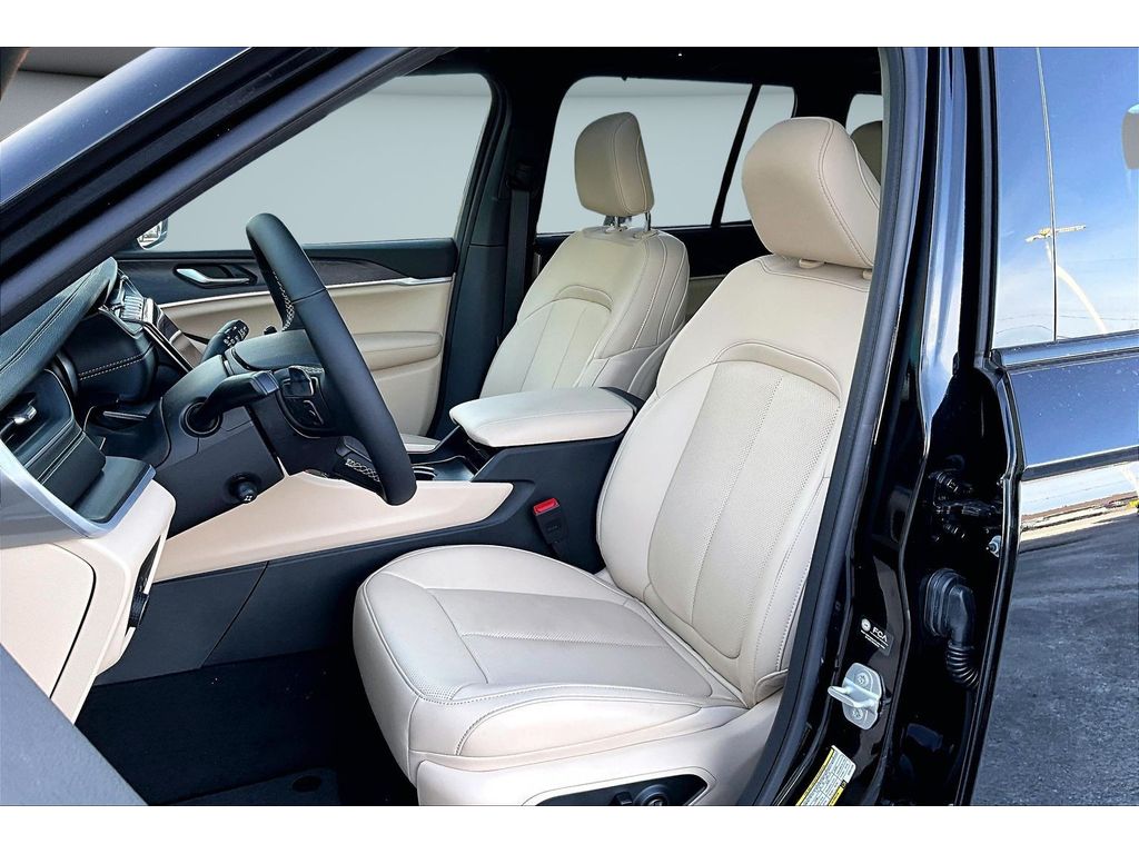 2025 Jeep Grand Cherokee Limited - Photo 12