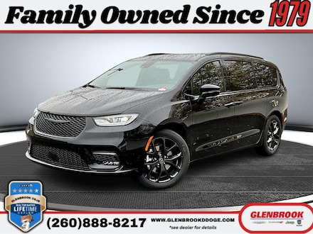 2026 Chrysler Pacifica Select Passenger Van