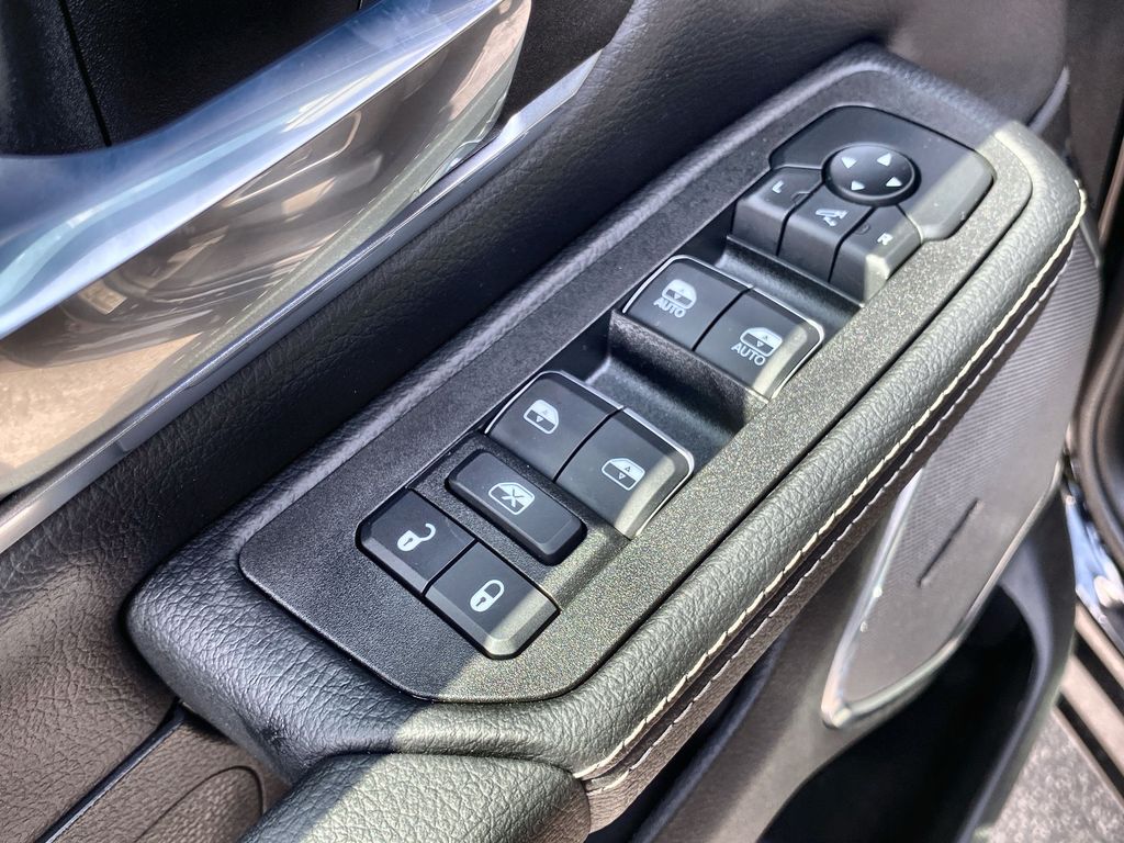 2026 RAM 1500 Laramie - Photo 15